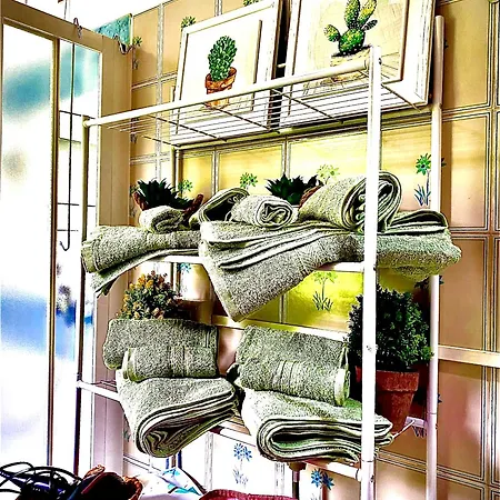 The Sisters' House, Con Giardino Zona Bellagio *