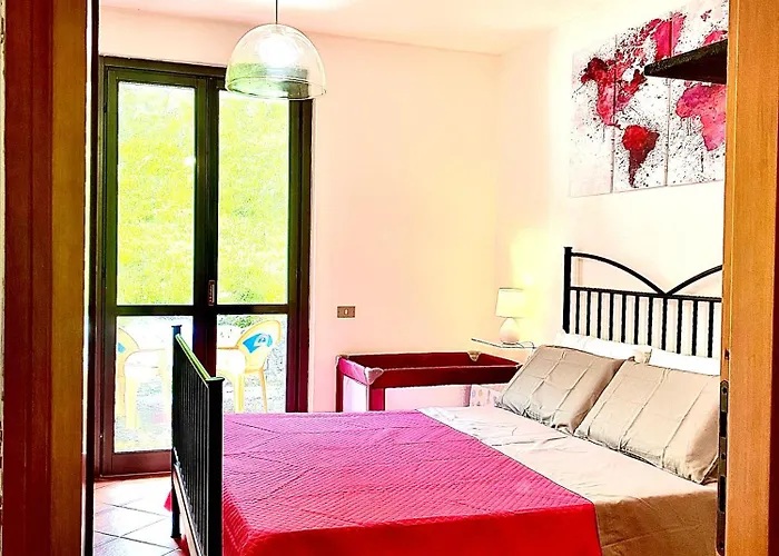 The Sisters' House, Con Giardino Zona Bellagio * Magreglio