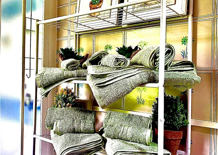 The Sisters' House, Con Giardino Zona Bellagio *