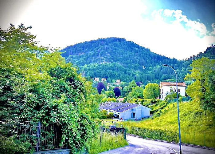 The Sisters' House, Con Giardino Zona Bellagio 度假居